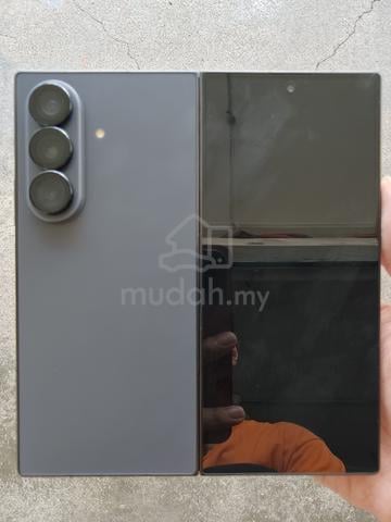 Samsung Galaxy Z Fold8 Ultra - photo 2 of 4