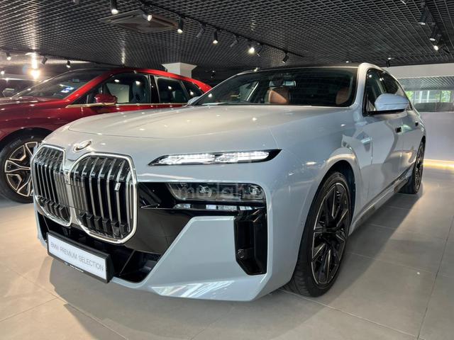 2023 BMW I7 xDrive60 M SPORT - Original CBU Unit - 3