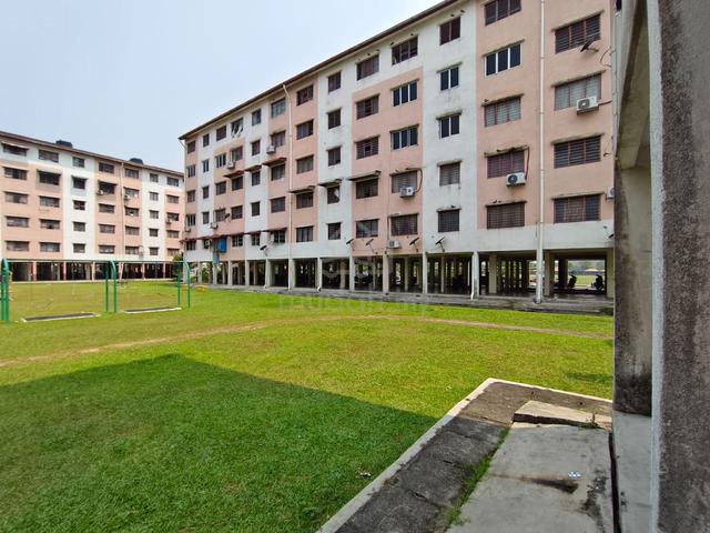 Flat PKNS Seksyen 7 Shah Alam 1
