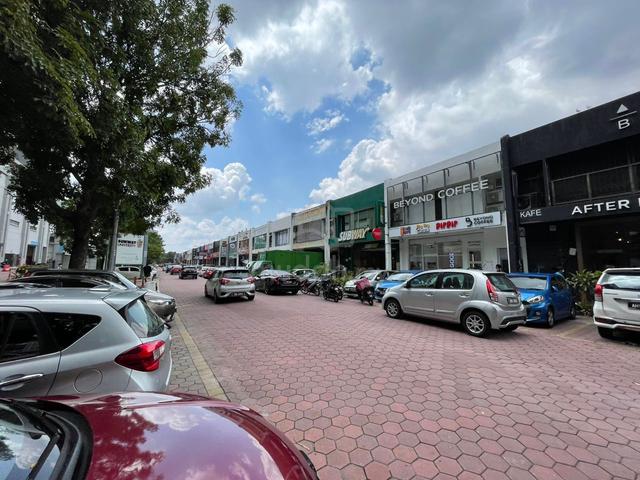 1&half Storey shop opposite Sunway University pjs 11 bandar sunway pj 1