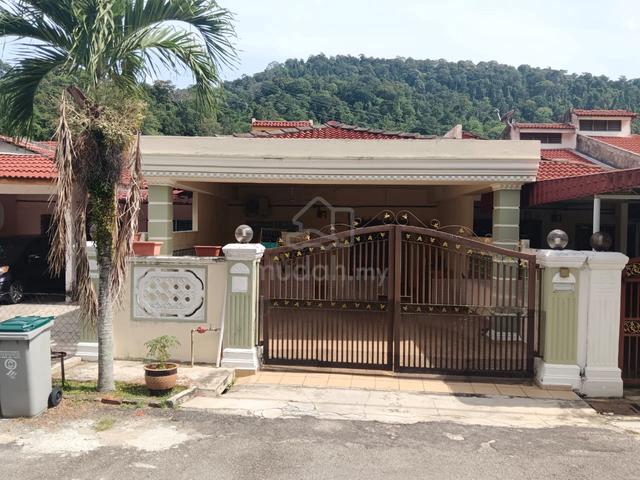 Single Story Terraced House 1