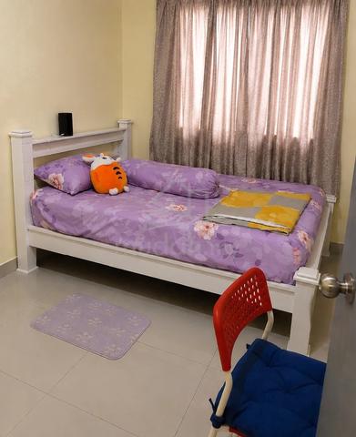 Middle Room for Rent at Park 51 Residency 1