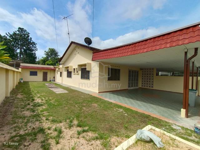 Freehold 1 Storey Semi Detached in Bukit Serindit 1