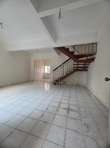 Double Storey House in Taman Lestari Putra LEP 6 1