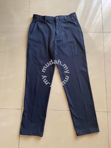 UNIQLO navy pants - Clothes for sale in 