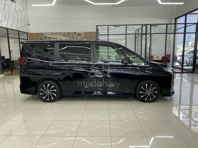 2022 Toyota Noah S-Z 1986 Cc Black - 3
