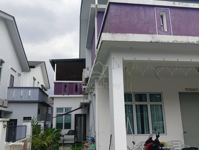 Nice renovated Double Storey Cluster house in Taman Pulai Mutiara 1