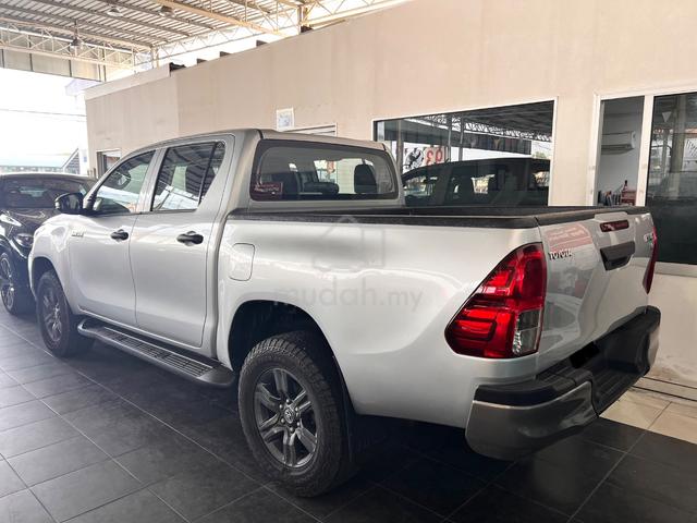 2021 Toyota HILUX 2.4 E (A)*SUPER NICE CONDITION* - 3