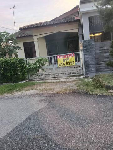 Semi-Detached House Free hold 1