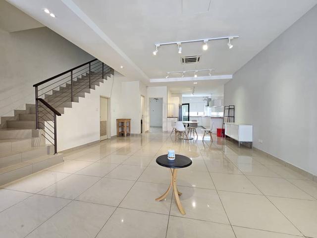3 Sty House 22x75 Kinrara Residence Taman Damai Utama Kinrara Puchong 1