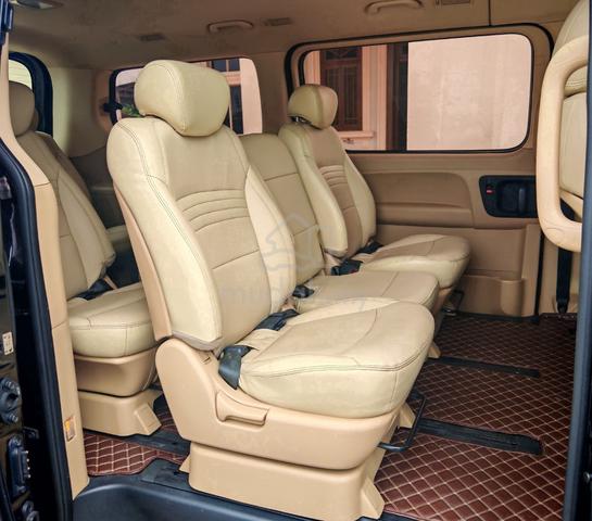 2017 Hyundai GRAND STAREX 2.5 FACELIFT PREMIUM P/D - 4