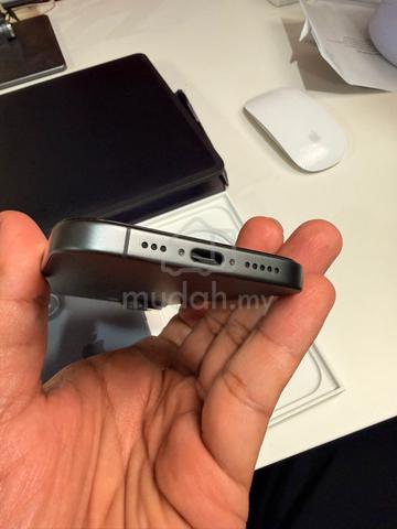 iPhone 17 256GB Black - Like New (Warranty Apple) - photo 5 of 6