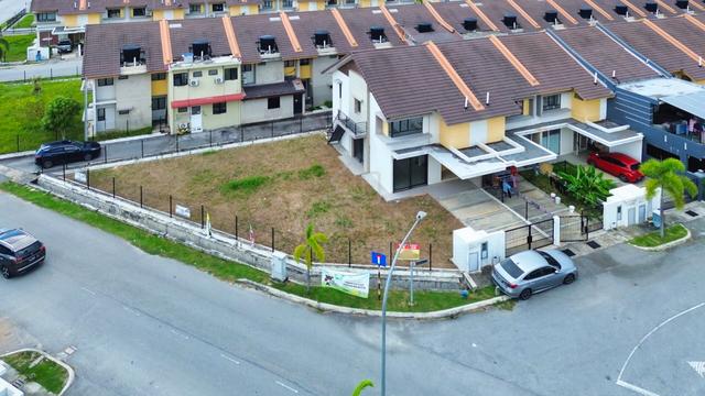 CORNER LOT Double Storey Terrace Bandar Mahkota Banting 1