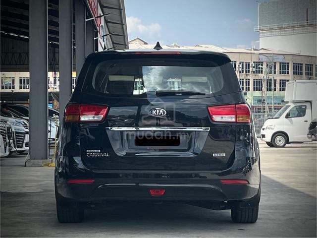 2017 Kia GRAND CARNIVAL 2.2 D YP (A) - 4