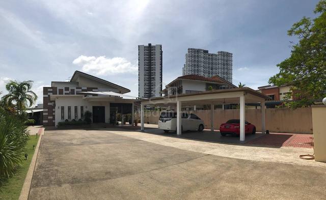 HUGE LAND FREEHOLD 18524ft Double Storey Bungalow Banyan Close Bangi 1