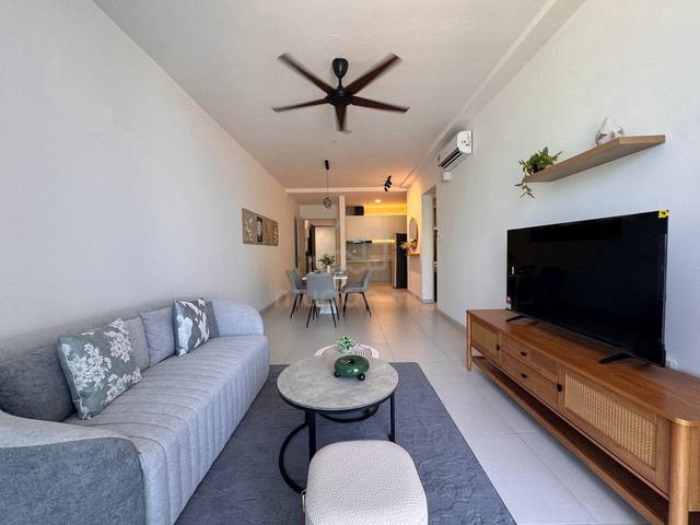Renna Residence @ The NorthBank 1