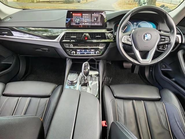REG 2020 BMW 520i (A) G30 Local CAR KING 53k KM - 5