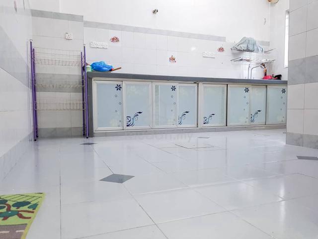 [Allow foreigners]2.5storey terrace house Sungai Ara near Bayan Lepas 1