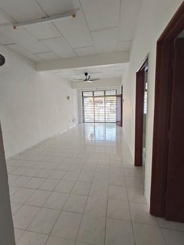 Putri Wangsa@Jalan Beladau 1