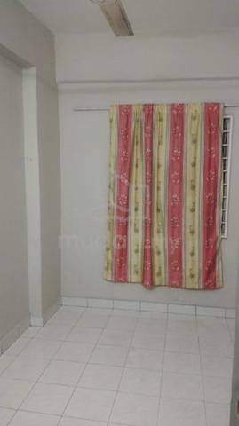 Room for rent partly furnished 1