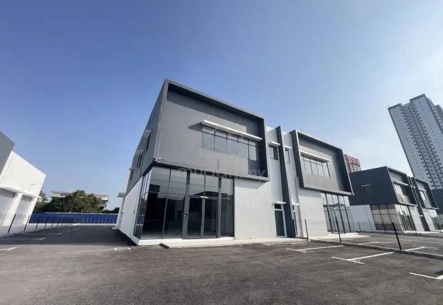 Puchong Meranti Jaya Semi-D Factory Guarded & Gated for Rent 1