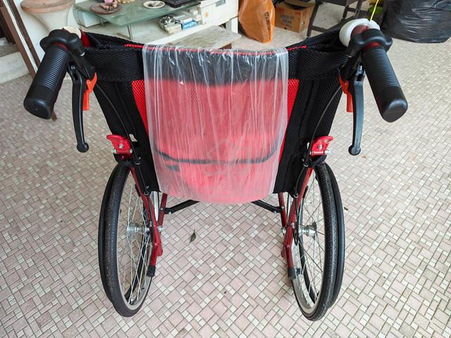 Reliance Healthcare Red Wheelchair 20" 9kgs - photo 2 of 6