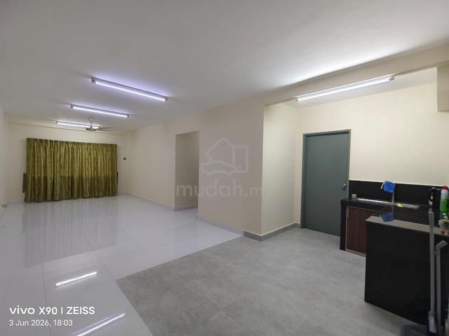 Putra Permai Block C 1