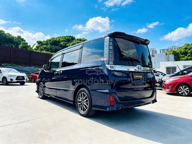 17 Toyota VOXY 2.0 ZS KIRAMEKI OTR W/O INS & R/T - 4