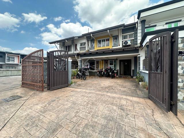 Renovated 22'x75' Double Storey Desa Alam U12 Shah Alam 1