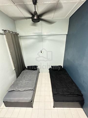 Bilik Sewa Perempuan  1