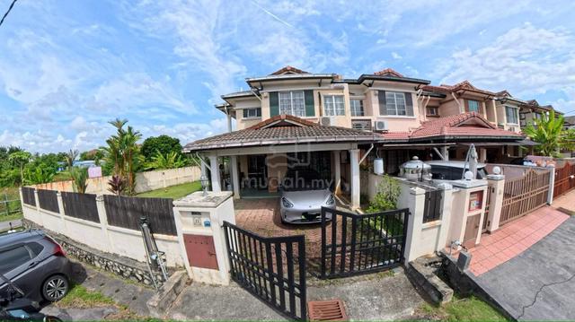 GATED & GUARDED SPACIOUS CORNER LOT Double Storey Ara Damansara PJ 1