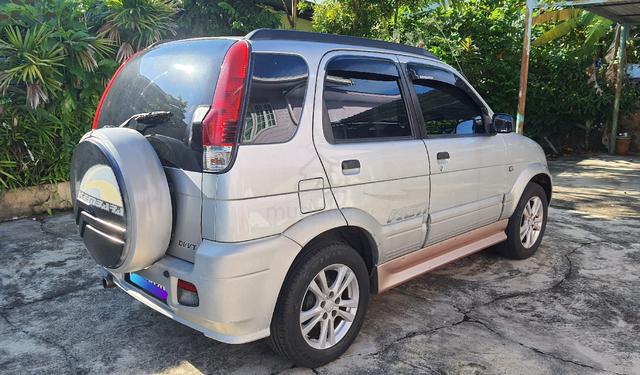 Perodua Kembara 1.3 EZ Auto DVVT 4WD - 5