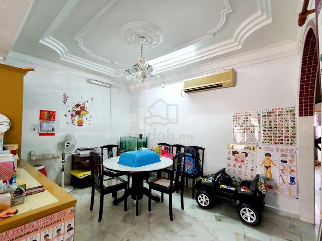 Market Cheapest Permas Jaya Renovated 2 Storey House 22x70 Near JB CIQ 2