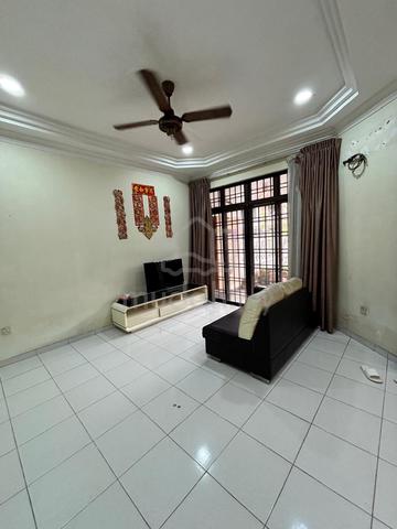 JB Town Taman Suria Double Storey Terrance For Rent 1