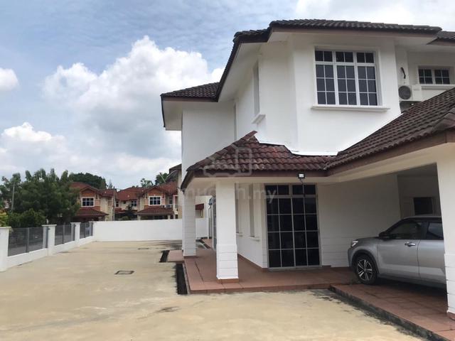 Renovated 2 Stry Semi D Corner Lot FOR SALE, Bdr Laguna Merbok, SP 1