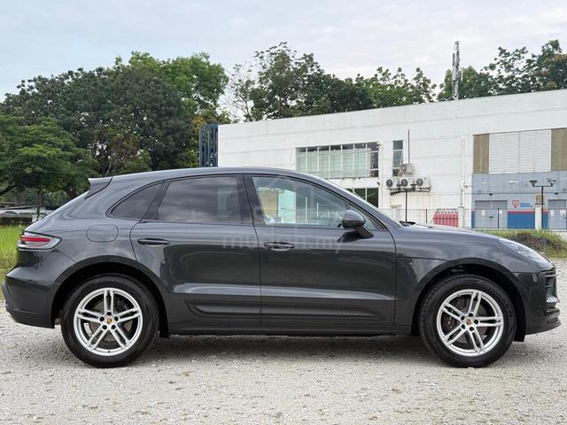 7k KM ONLY 2023 Porsche MACAN SPORT CHRONO PKG - 4