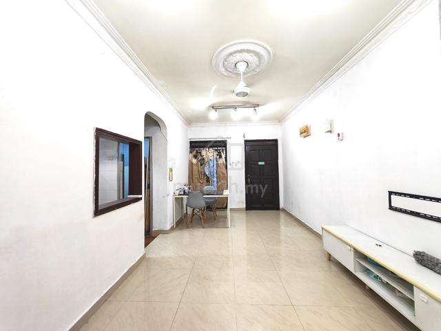 Enggang Apartment 1
