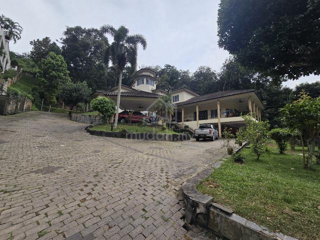 Below MV 1 acre bungalow sungai penchala 1