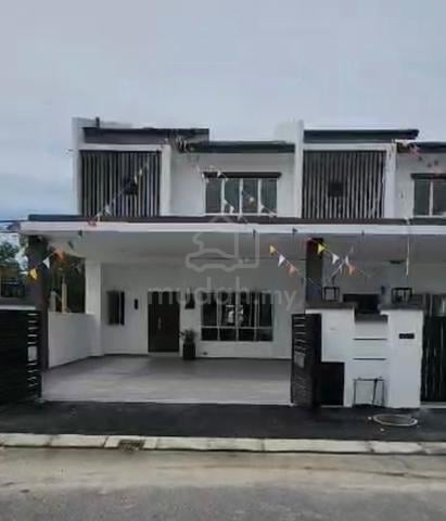 FREEHOLD Double Storey Terrace house Ipoh Klebang Bumi lot Perak 1