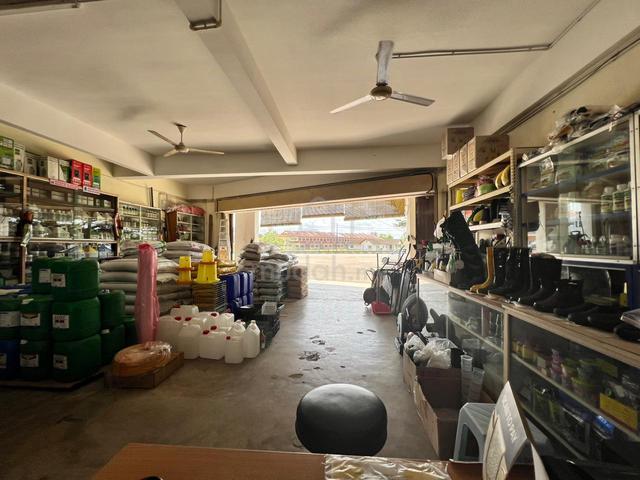 ROMPIN 4 Story Cornerlot Shop Facing Main Road 4