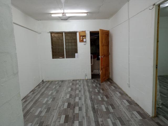 Pandan Indah Flat (Rumah Pangsa 610) 1
