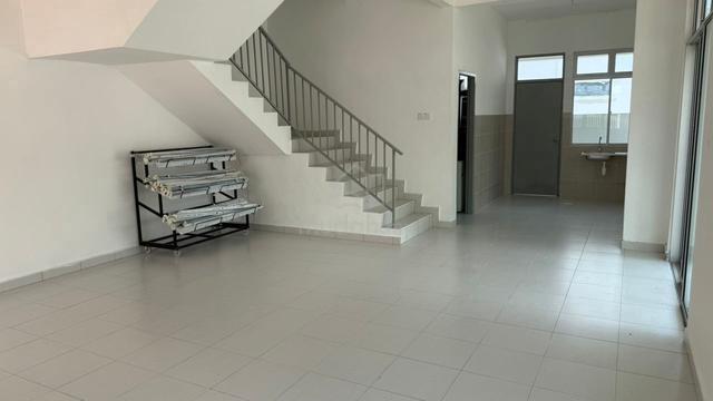 Taman Pulai Mutiara 3 Storey Corner Lot House Kangkar pulai skudai 1