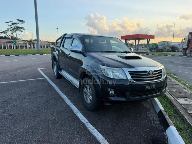2013 Toyota HILUX 2.5 G VNT FACELIFT (A) - 3