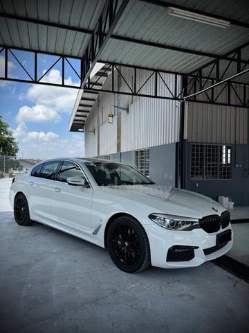 2018/2019 Bmw 530e 2.0 M SPORT 1-YR WRTY 1-OWNER - 1