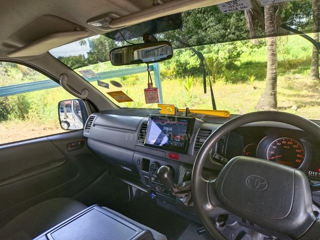 2012 Toyota HIACE 2.5 HIGH ROOF (M) - 2