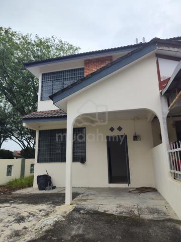 Double Storey House Cona For Rent At Taman Universiti Indah Seri Kemba 1