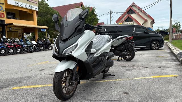 Full Loan! Honda Forza 250 ABS NSS 250 Ready Stock - photo 4 of 7