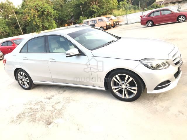 Mercedes Benz E200 2.0 AVANTGARDE(A)LEATHER S/18"R - 2