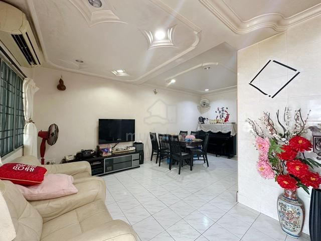 RENOVATED FREEHOLD 2 Storey Terrace, Pokok Mangga, Melaka Malim 1