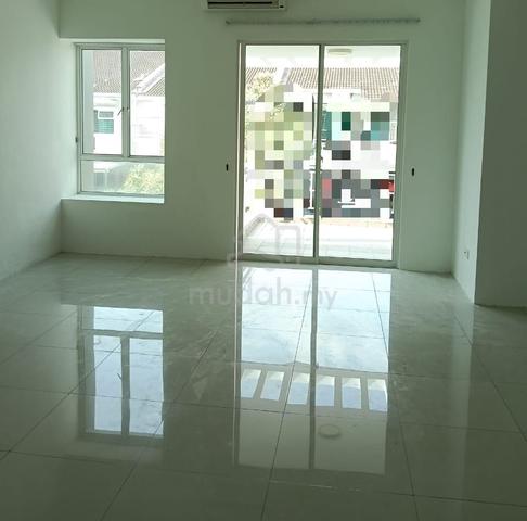 Dua Villas 2 Storey Terrace with extra Yard Compound For Rent. 1